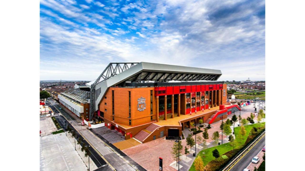 Crew Rooms Anfield Liverpool Bagian luar foto